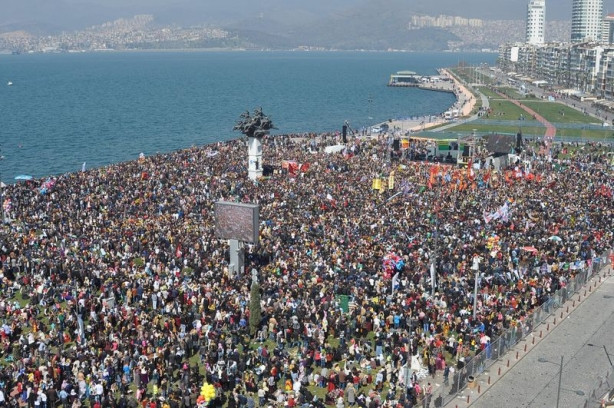 İzmir Gündoğdu'da ilk Nevruz kutlaması