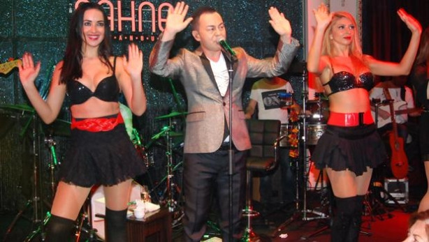 Serdar Ortaç yeminini bozdu