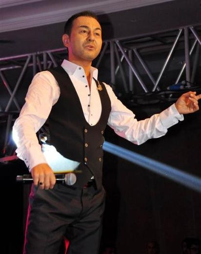 Serdar Ortaç yeminini bozdu