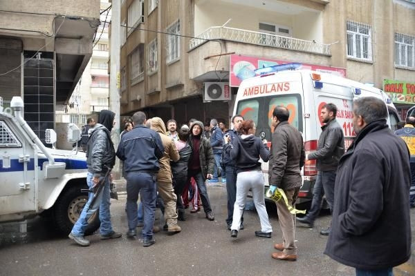 Evinde tüp patlayınca 5'inci kattan atlayan kadın öldü