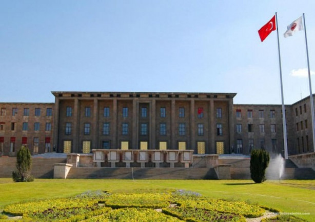 İşte siyasetçilerin meslekleri
