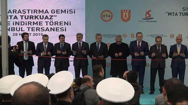 Turkuaz denize indi