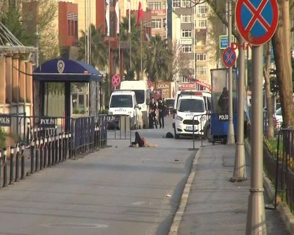 Emniyet Müdürlüğü'na saldırı