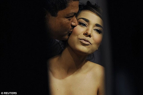 Ünlü model suçüstü yakalandı