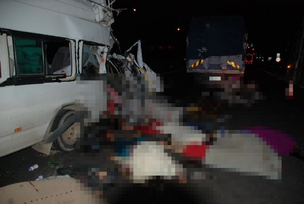Osmaniye'de katliam gibi kaza: 7 ölü, 10 yaralı