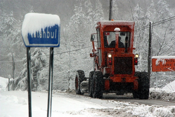 Bolu'da kar kalındığı 20 santimetreye ulaştı