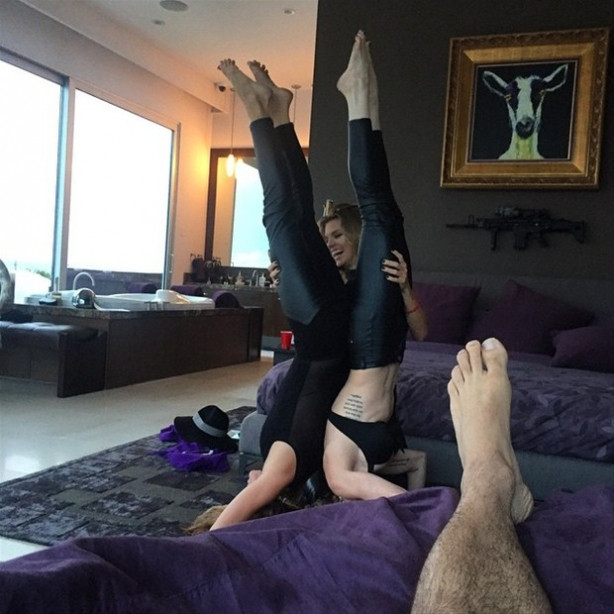 Dan Bilzerian parti veriyor