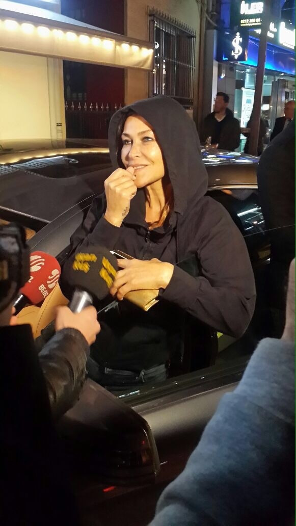 Hülya Avşar’ın gözyaşları