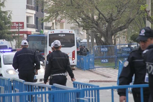 Soma sanıkları gece yarısı gizlice getirildi