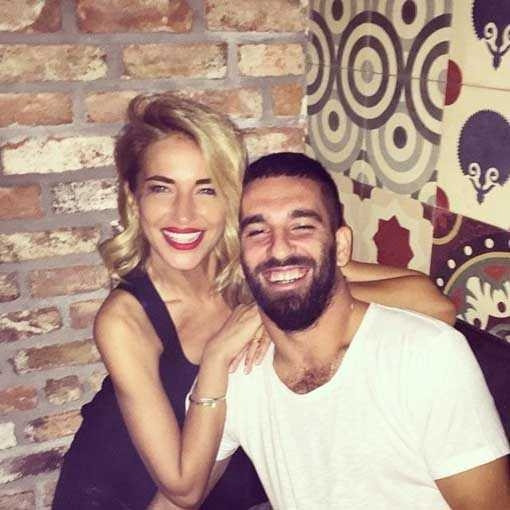 Arda Turan‘dan Burcu Esmersoy‘a 225 bin TL’lik hediye