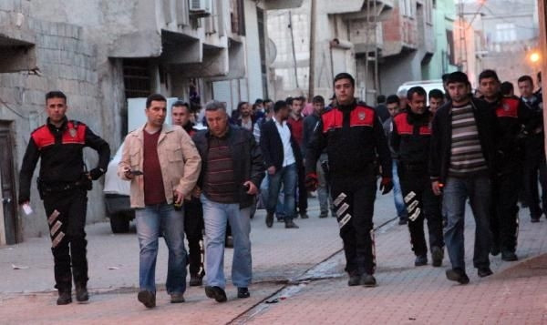 Şanlıurfada Suriyeli gerginliğine biber gazlı müdahale