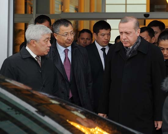 Son seçim anketi: AKP oyları eriyor