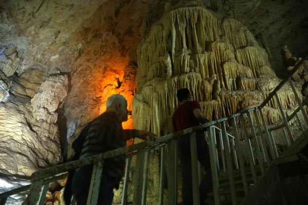 Çobanın keşfettiği yeraltındaki Pamukkale’ye ziyaretçi akını