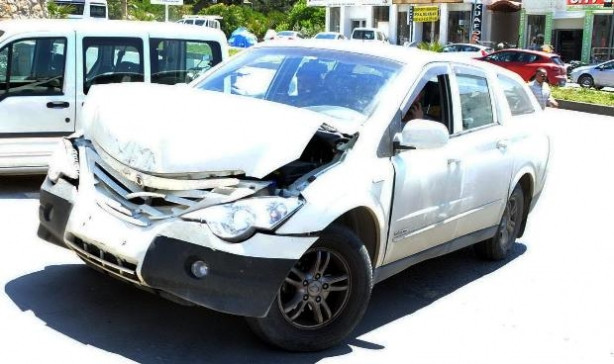 Fatma Girik trafik kazası geçirdi