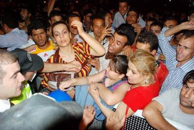 Sedanın konserinde taciz rezaleti