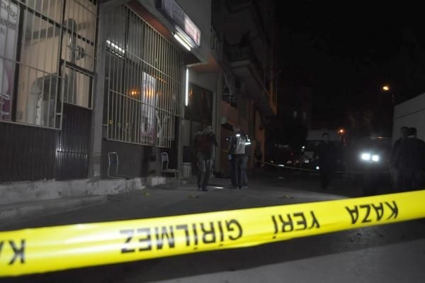 Kahveye pompalı tüfekli saldırı: 1 ölü, 1 yaralı