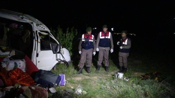 Konya' da feci kaza: 3 ölü, 12 yaralı