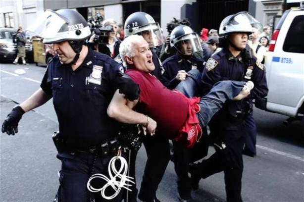 Baltimore'daki protestolar New York'a sıçradı
