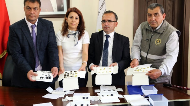 2 turistin çantasından çıkanlar şoke etti