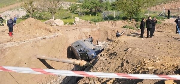 Öğrenci servisi kanala uçtu: 1 ölü, 5 yaralı