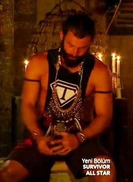 Survivor'a kim veda etti