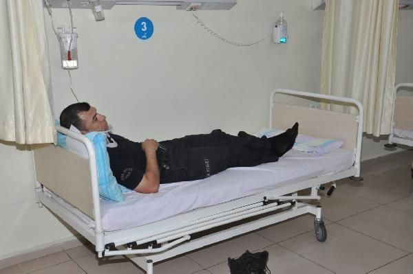 Polisler kaza yaptı: 17 yaralı
