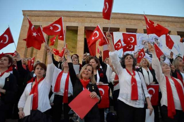 Vatandaşlar Anıtkabir’e akın etti