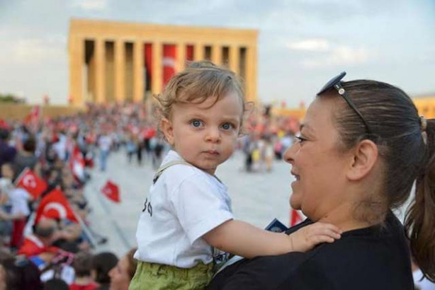 Vatandaşlar Anıtkabir’e akın etti