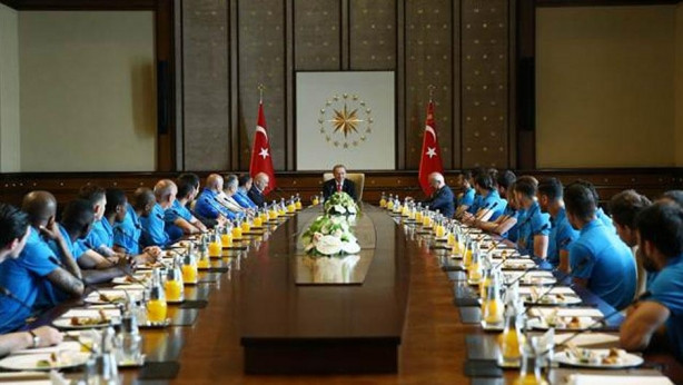 Cumhurbaşkanı Erdoğan Ç.Rizespor kafilesini kabul etti
