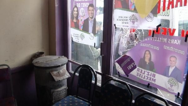 HDP'nin seçim bürosuna taşlı saldırı