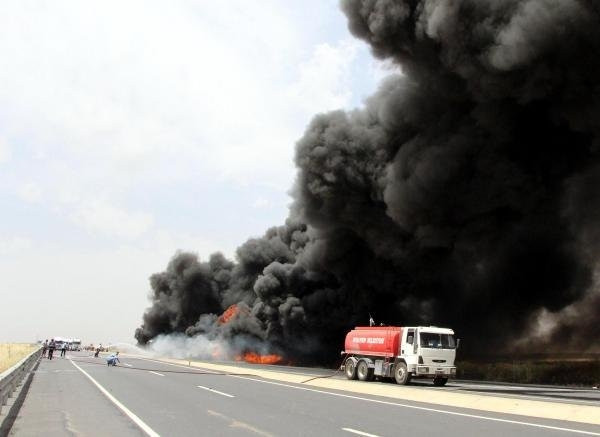 Nusaybin’de hampetrol yüklü tanker alev alev yandı