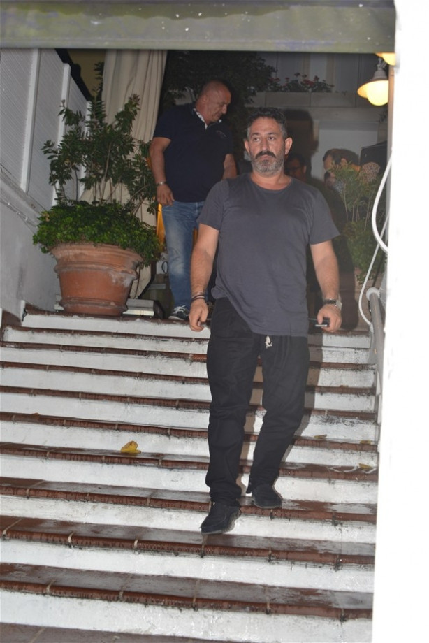 Cem Yılmaz rol icabı bu kılığa girdi