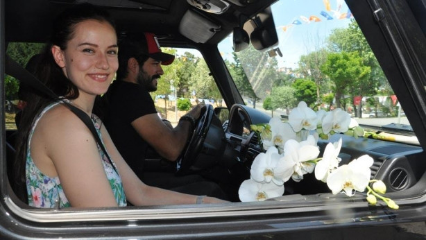 Fahriye Evcen'e doğum günü sürprizi