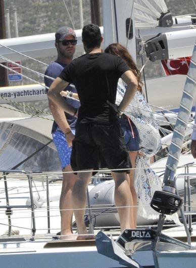 Kıvanç Tatlıtuğ ve Başak Dizer tatilde