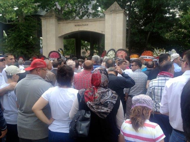 Süleyman Demirel toprağa verildi