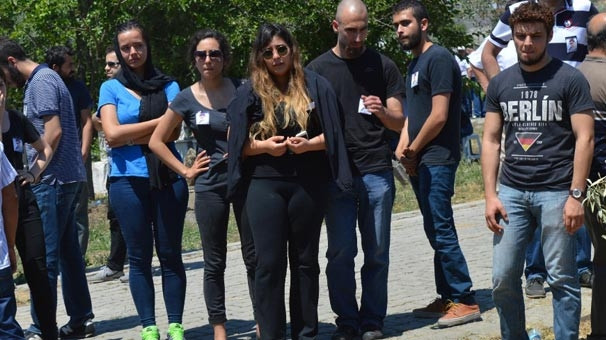 Babalar Günü'nde 20 yaşındaki oğlunu toprağa verdi