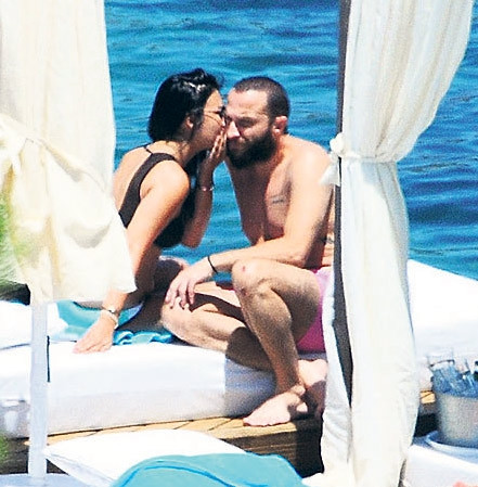 Berkay'ın 'aşk'sız tatili!