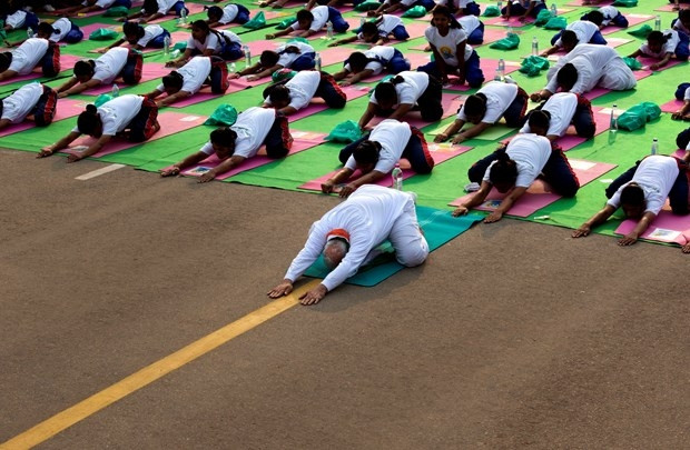 Başbakan 35 bin kişiyle yoga yaptı