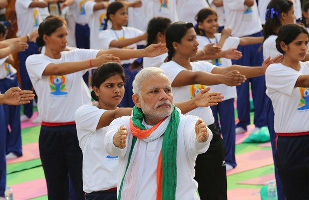 Başbakan 35 bin kişiyle yoga yaptı