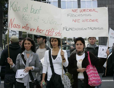Faşistlere geçit yok!