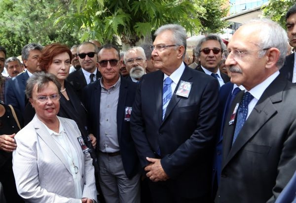 Cüneyt Arcayürek, son yolculuğuna uğurlandı
