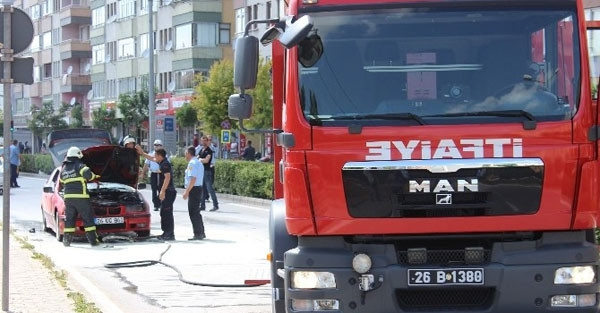 Gözyaşlarıyla izledi