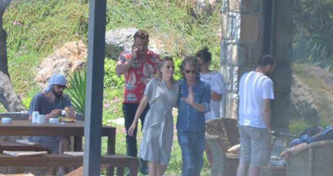 Serenay Sarıkaya ile Kerem Bürsin arasında soğuk rüzgarlar