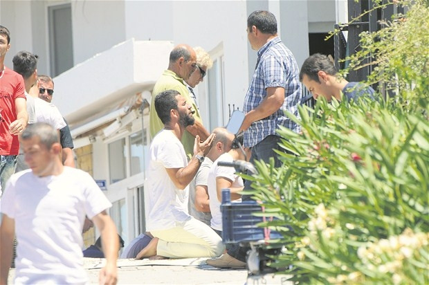 Önce namaz sonra plaj !
