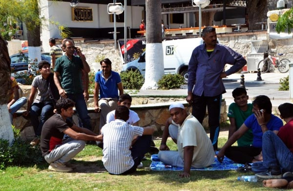 Bodrum’daki park ve bahçeler mülteci kampına döndü