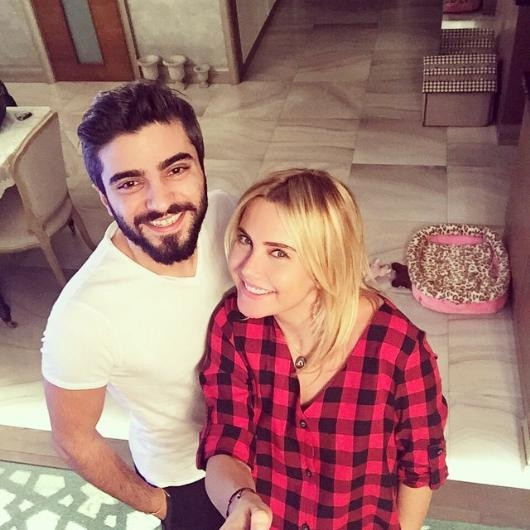 Ece Erken Serkan Uçar'ın fotoğraflarını sildi