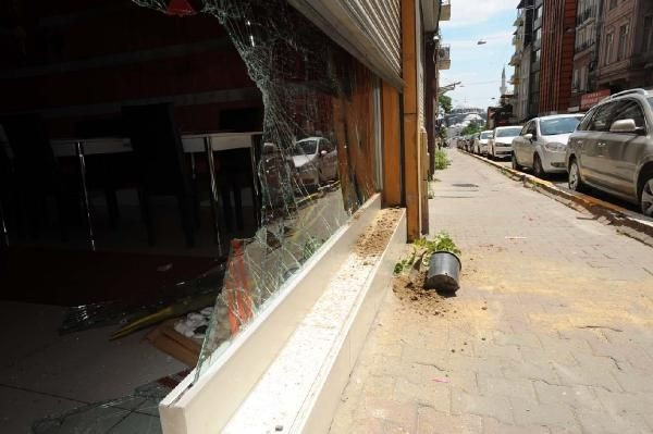 Tophane'de Çin lokantasına taşlı sopalı saldırı