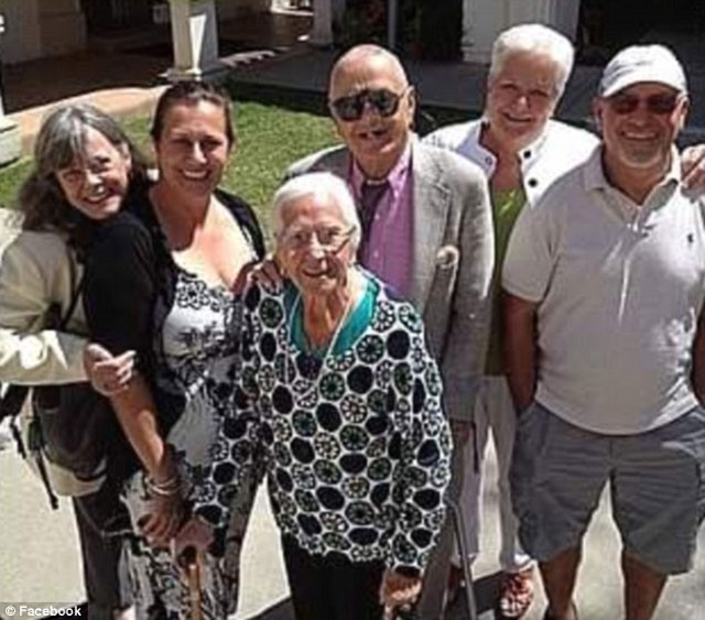 75 yıllık mutluluk beraber sona erdi