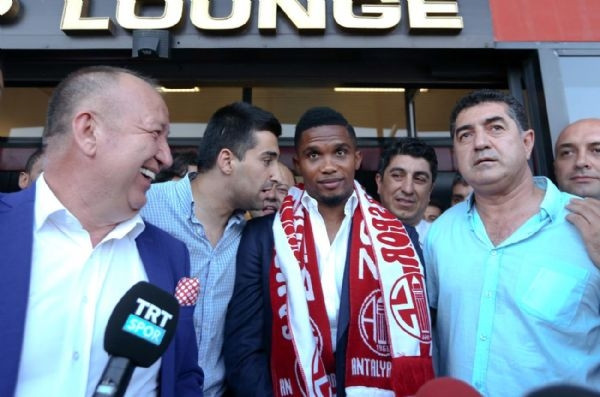 Eto'o Kaç yaşında
