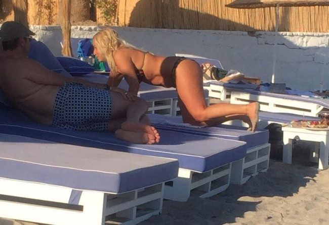 Saba Tümer tatilde